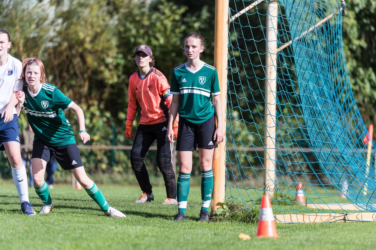 Bild 198 - wBJ VfL Pinneberg - Rissen : Ergebnis: 8:0